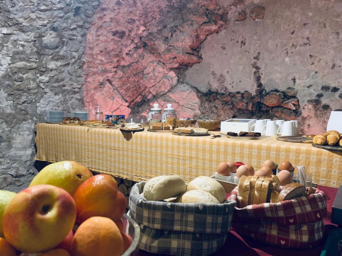 Colle Ameno Room And Breakfast Rovereto  Exterior foto