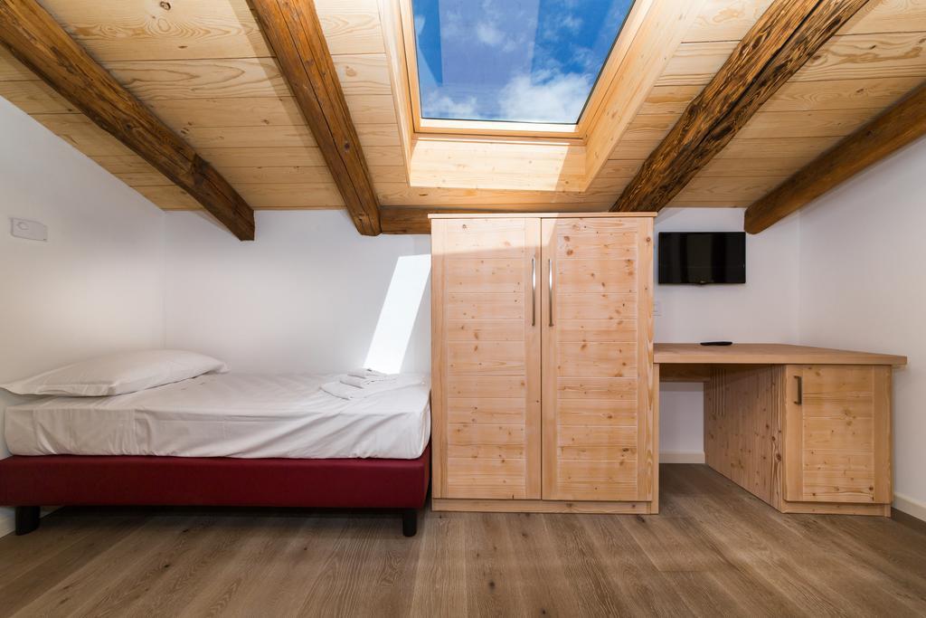 Colle Ameno Room And Breakfast Rovereto  Zimmer foto