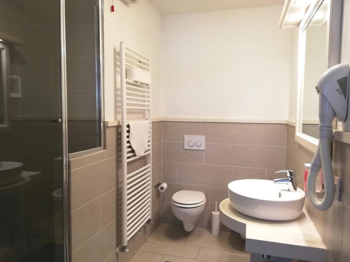 Colle Ameno Room And Breakfast Rovereto  Exterior foto
